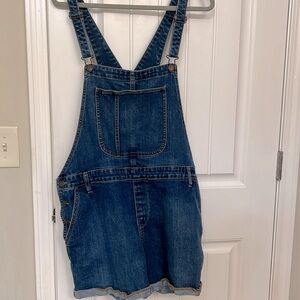 Old Navy overall shorts XXL